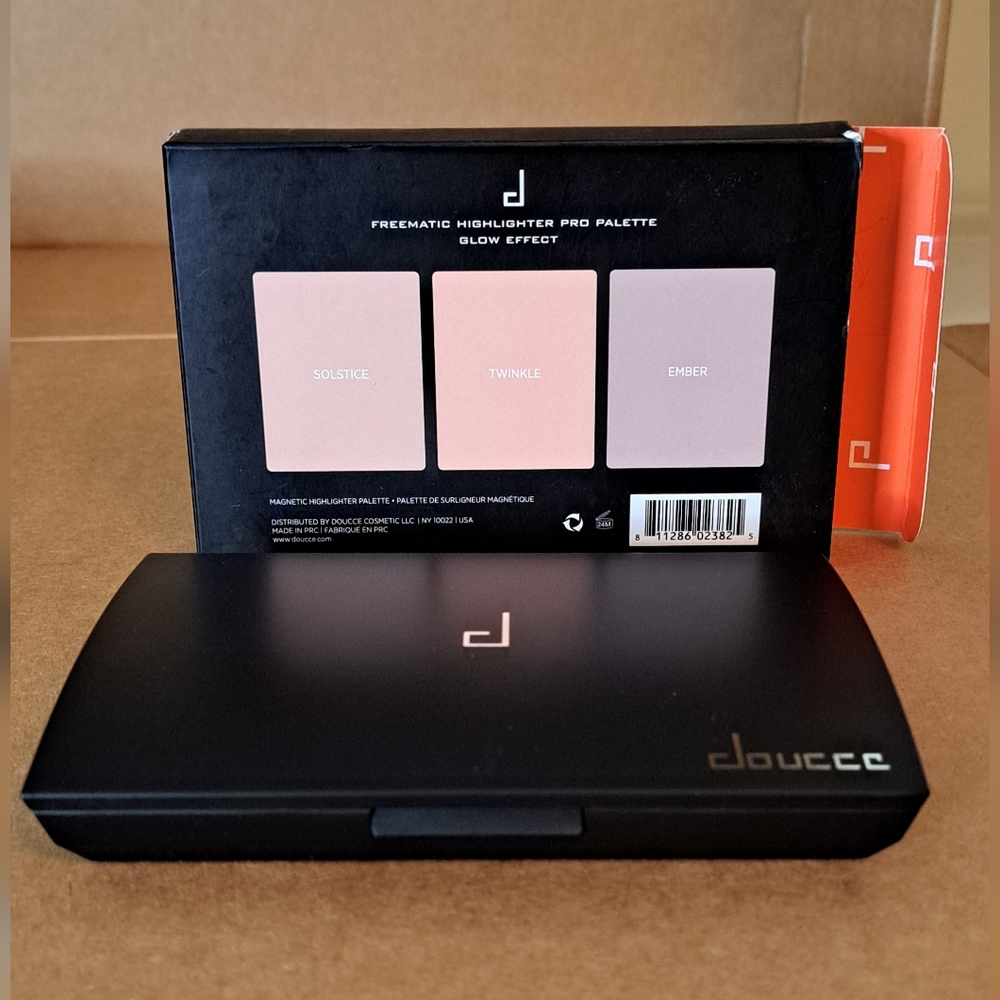 Freematic Highlighter Pro Palette, Glow Effect
